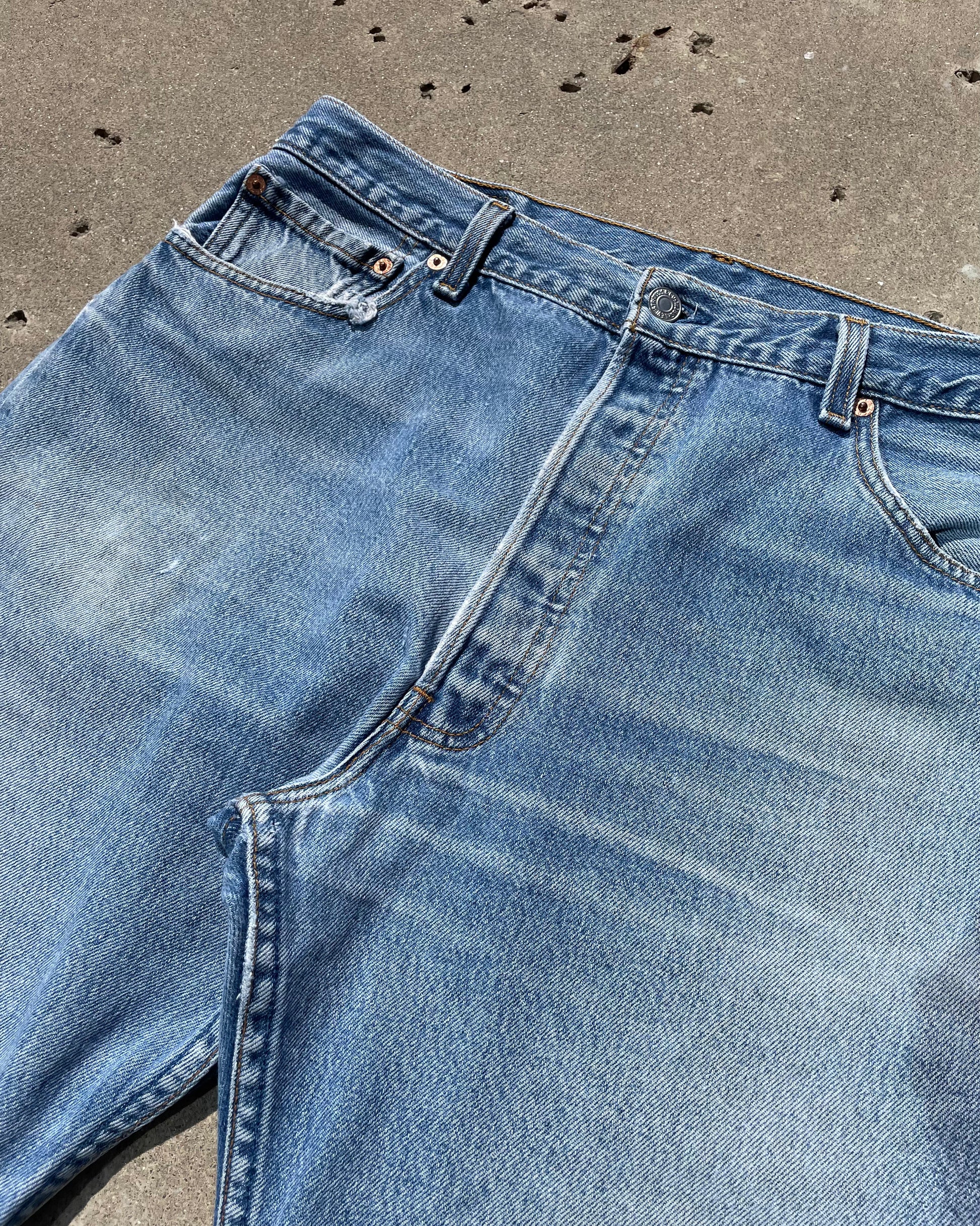 VINTAGE LEVI’S 501 DENIM - Sz 36x33