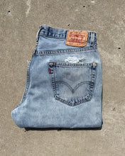 Load image into Gallery viewer, VINTAGE LEVI’S 550 DENIM - Sz 34x34
