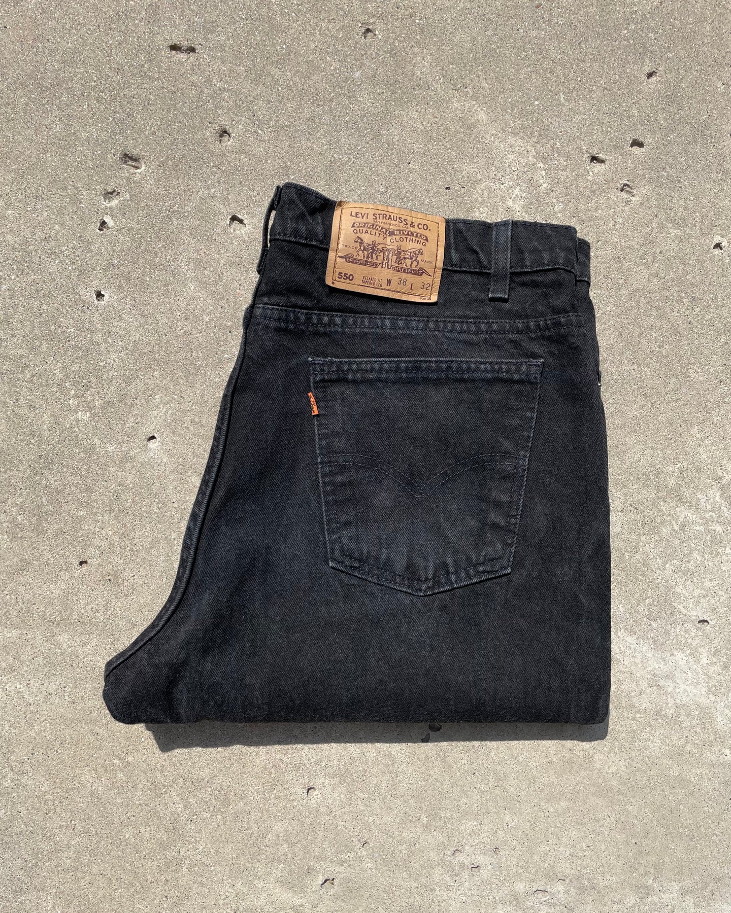 VINTAGE LEVI’S 550 DENIM - Sz 36x30