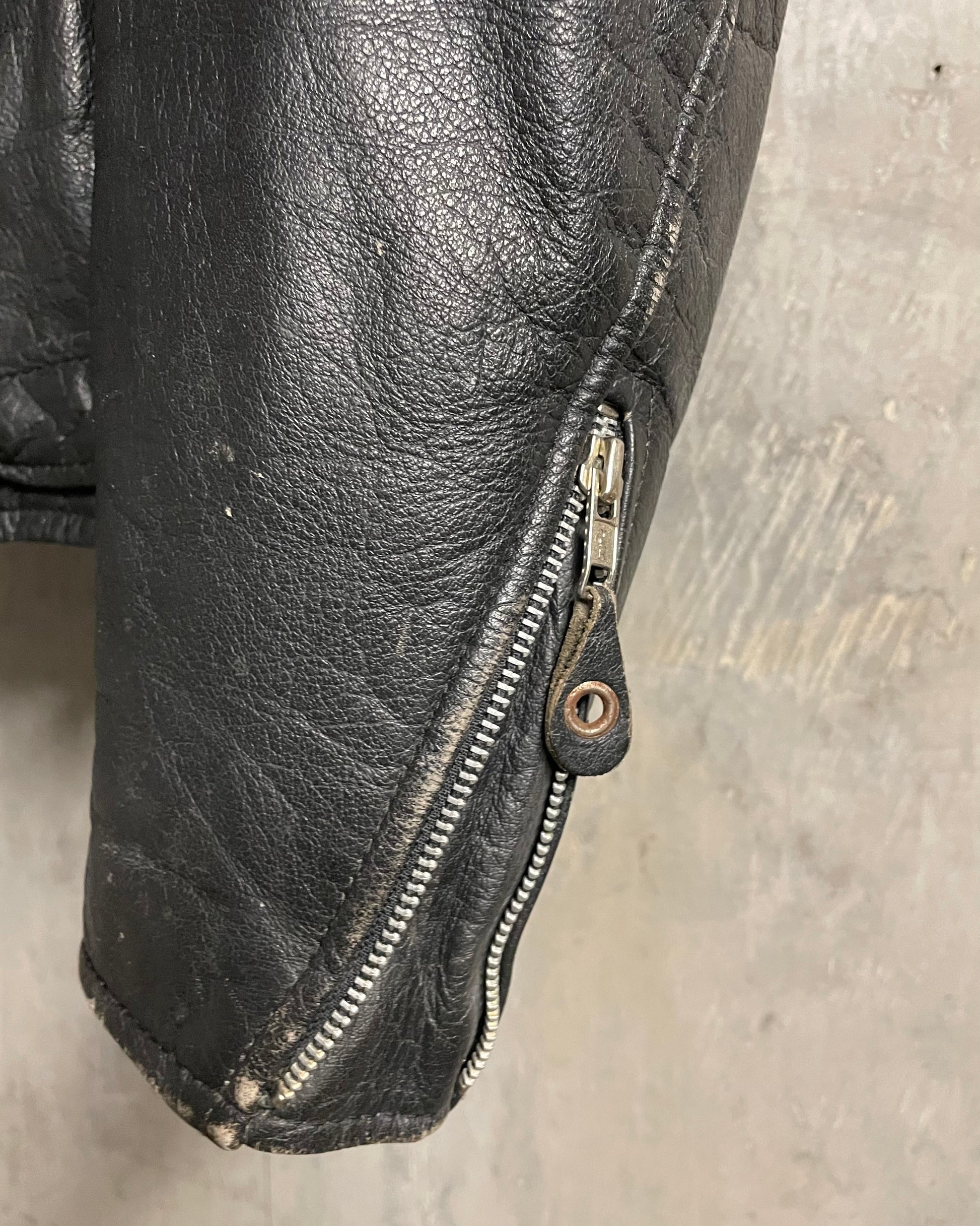 VINTAGE LEATHER BIKER JACKET - XL