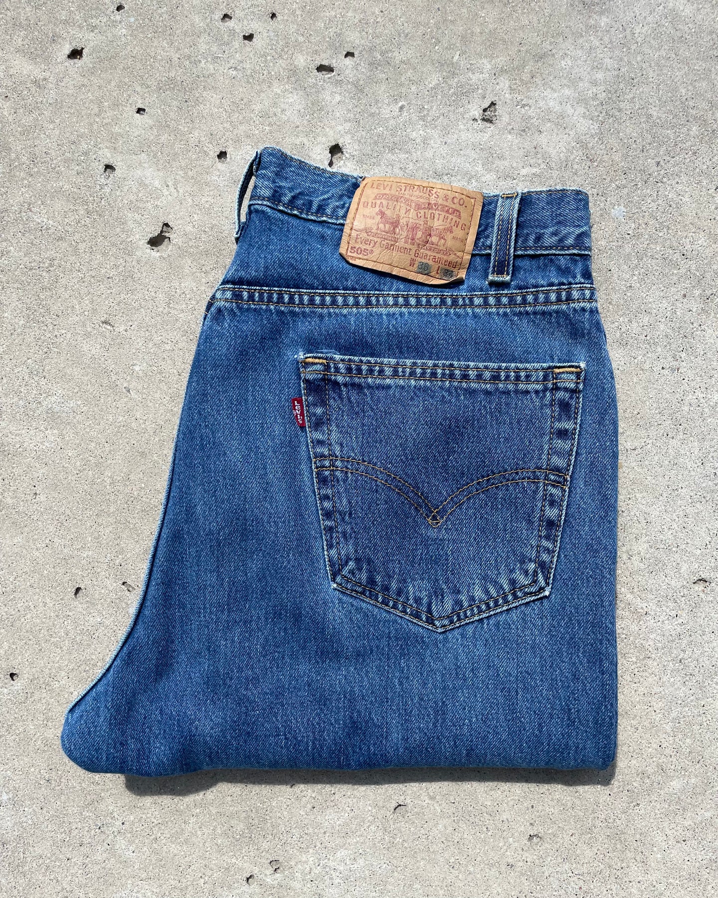 VINTAGE LEVI'S 505 DENIM - Sz 36x34