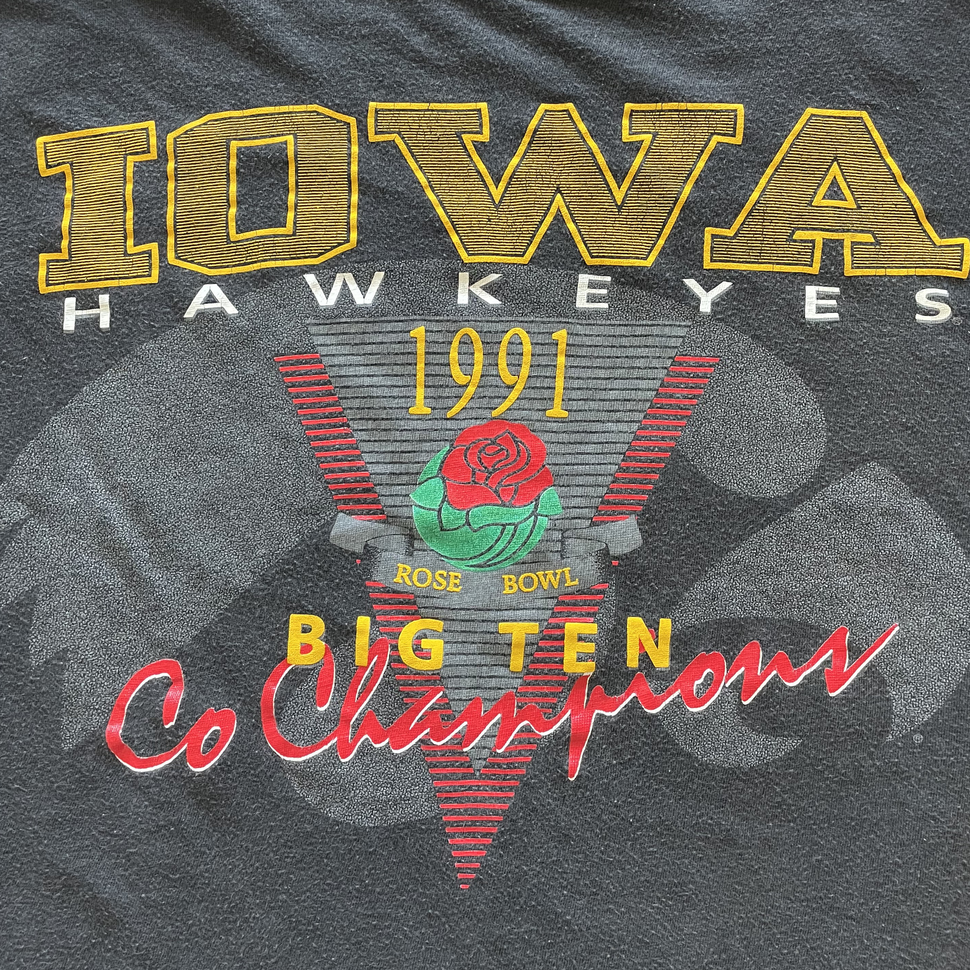 VINTAGE IOWA FOOTBALL TEE - Sz XL