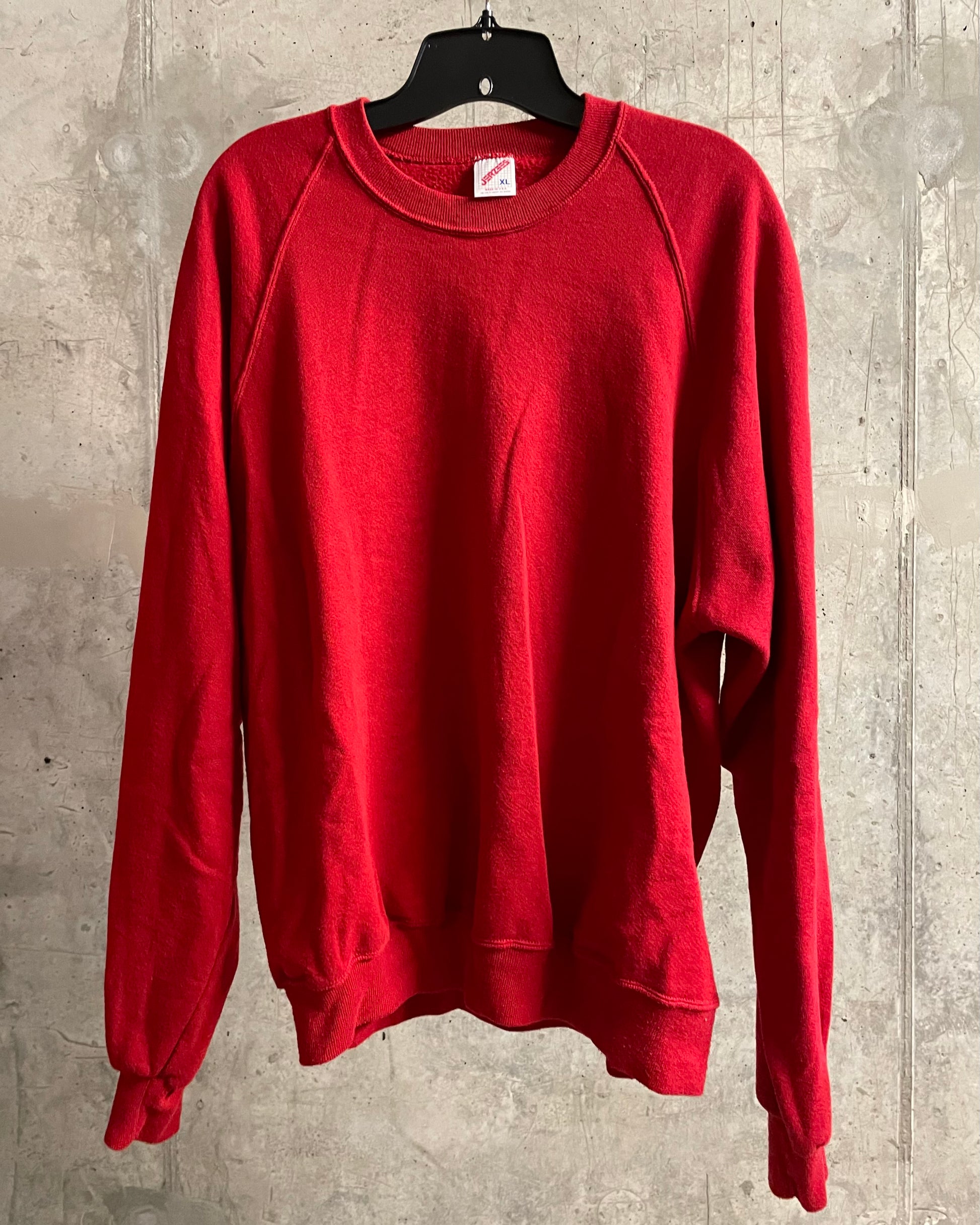 VINTAGE RED CREWNECK SWEATSHIRT - Sz L
