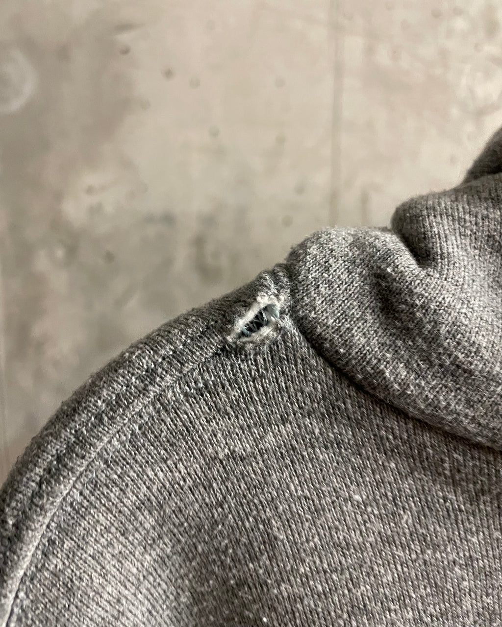 VINTAGE GREY HOODED SWEATSHIRT - Sz M