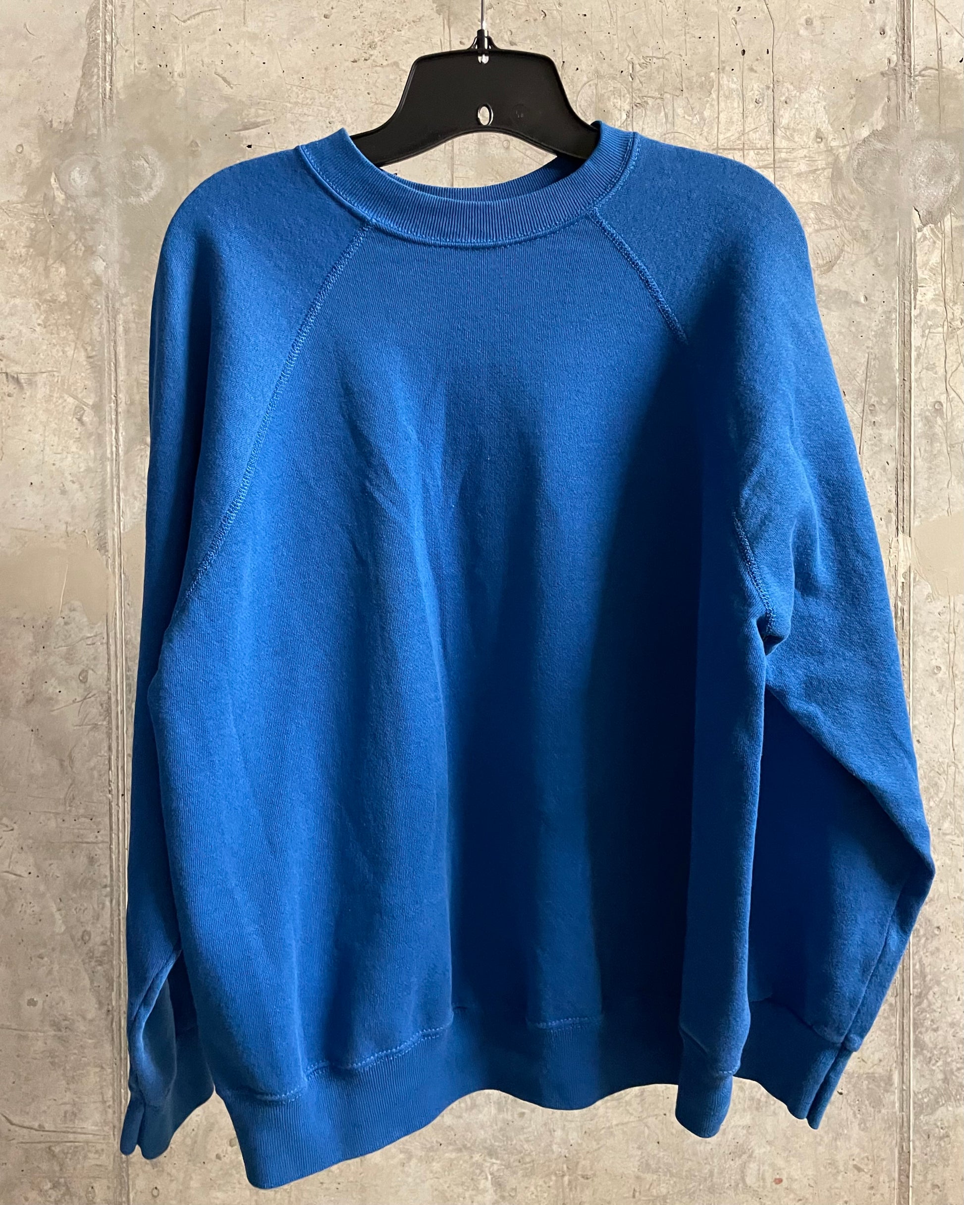 VINTAGE BLUE CREWNECK SWEATSHIRT - Sz M